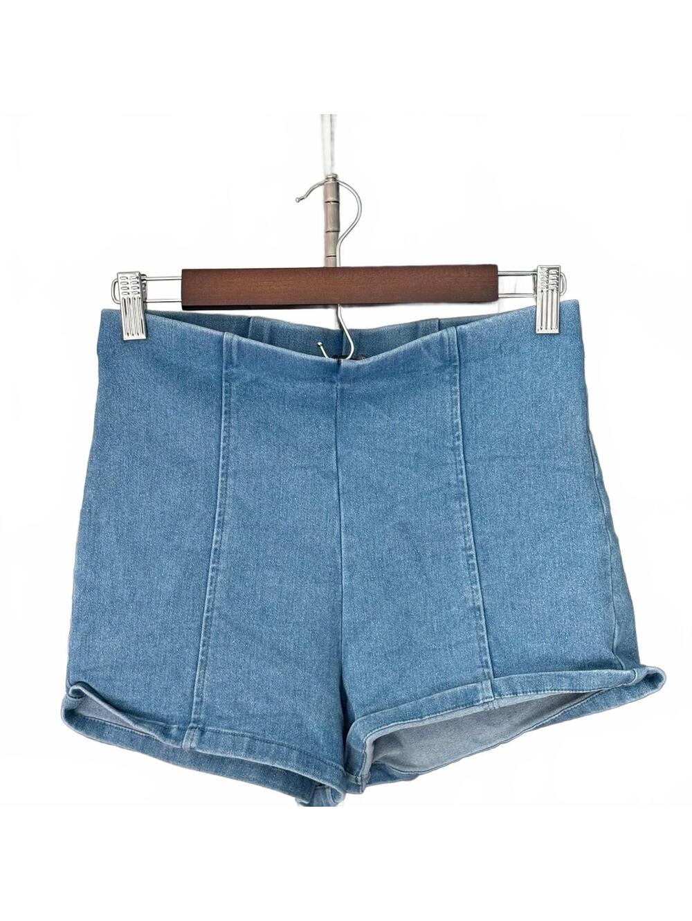 Haute Monde Light Wash Blue High Waisted Denim Shorts Women's Size M